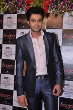 Manish Paul at Society Awards in Worli, Mumbai on 19th Oct 2013
